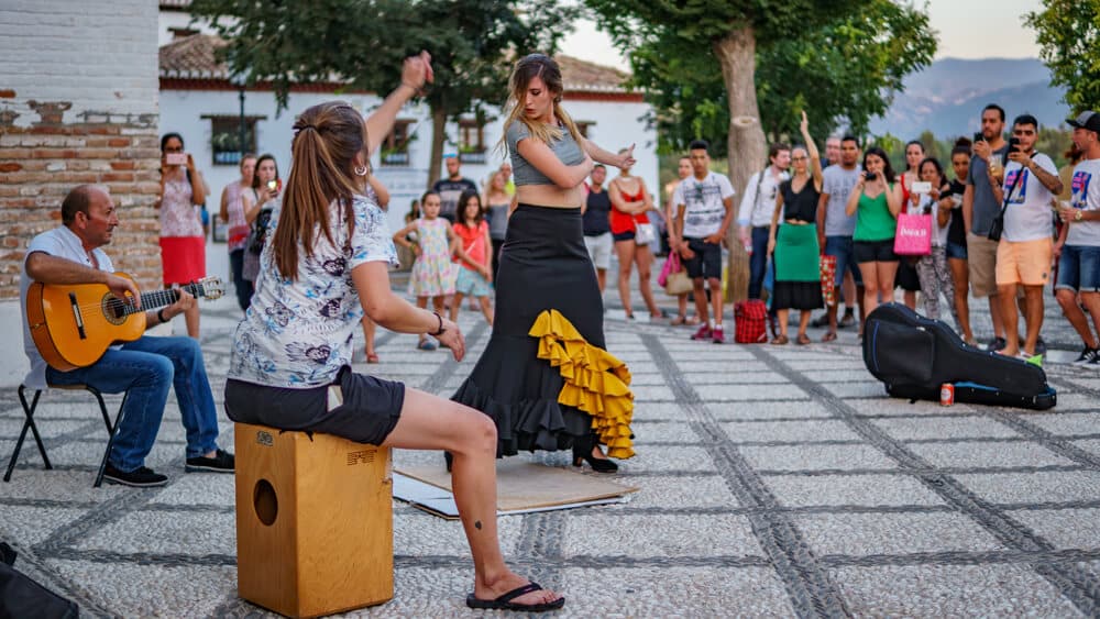 Los 7 bailes más típicos de Granada 