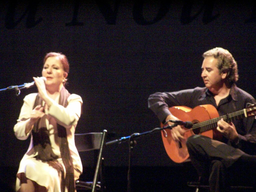 Carmen Linares